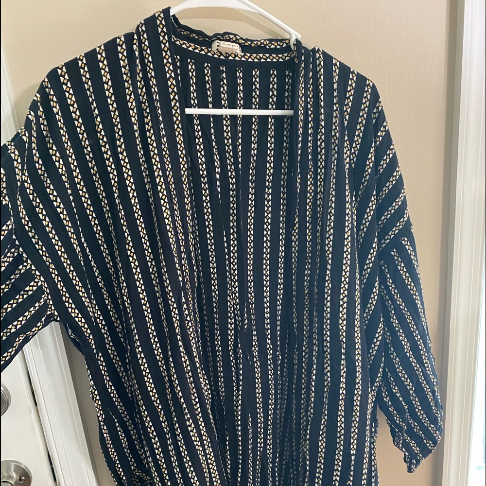 Billabong cardigan